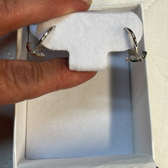 Sterling CZ anchor earrings - Picture 4 of 6